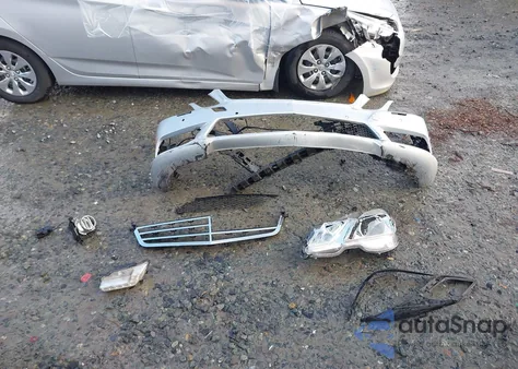 2011 Mercedes-Benz E 550 из США, поврежденный, VIN WDDHF7CB2BA303758